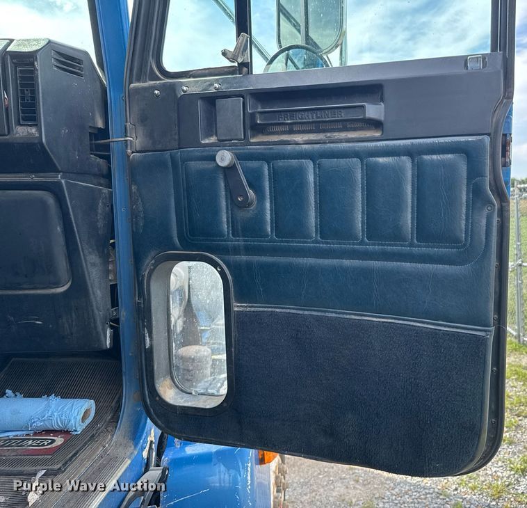 image for item DU9232 1998 Freightliner Conventional fuel truck