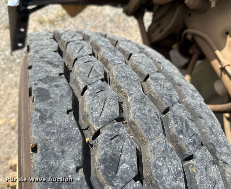 image for item DU9232 1998 Freightliner Conventional fuel truck