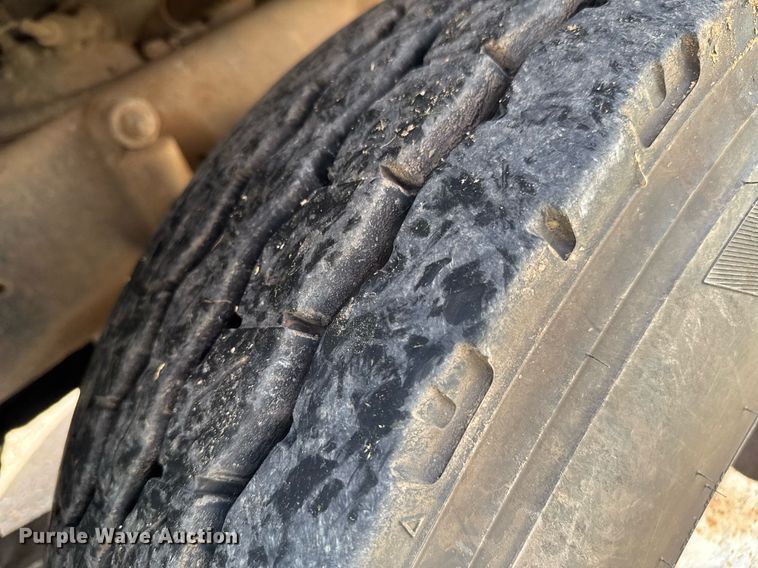 image for item DU9232 1998 Freightliner Conventional fuel truck