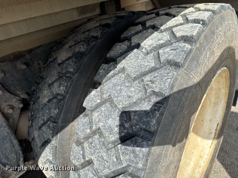 image for item DU9232 1998 Freightliner Conventional fuel truck