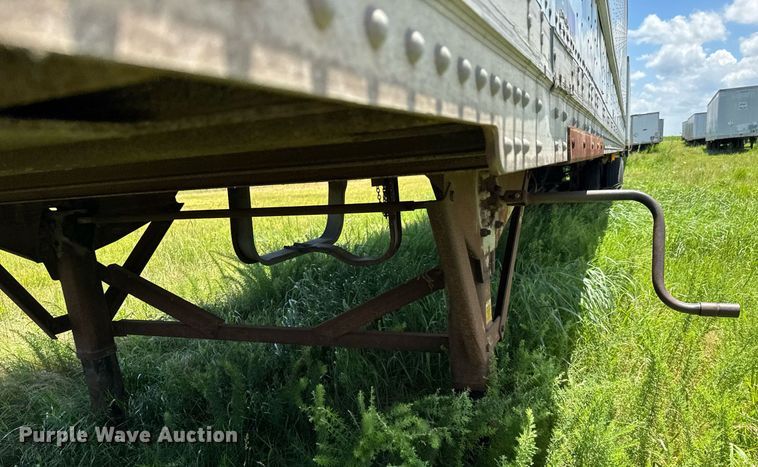 image for item DU9235 2000 Strick dry van trailer