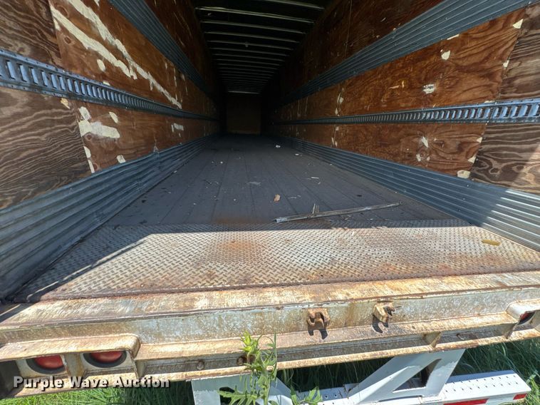 image for item DU9235 2000 Strick dry van trailer