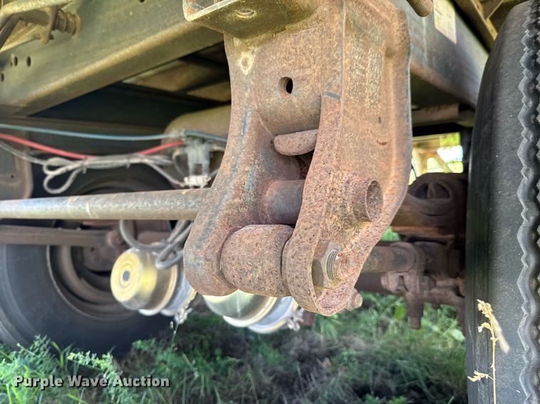 image for item DU9235 2000 Strick dry van trailer