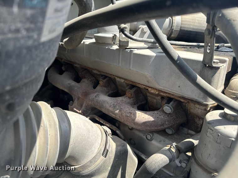 image for item DU9948 2004 Freightliner Business Class M2 flatbed truck