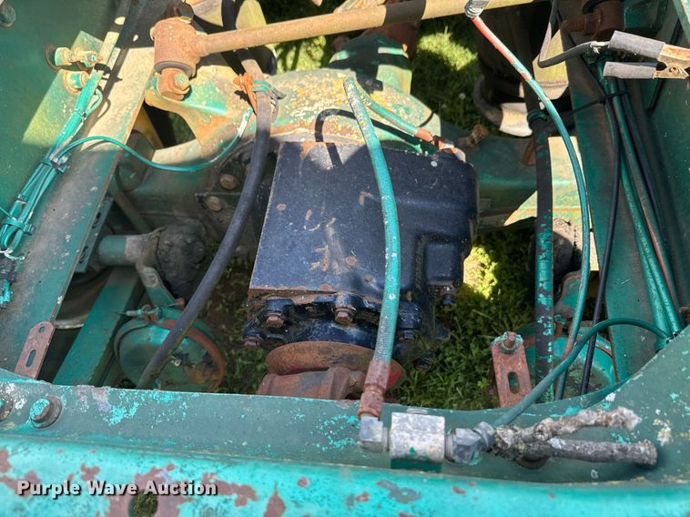 image for item DU9952 1993 Freightliner FLD semi truck