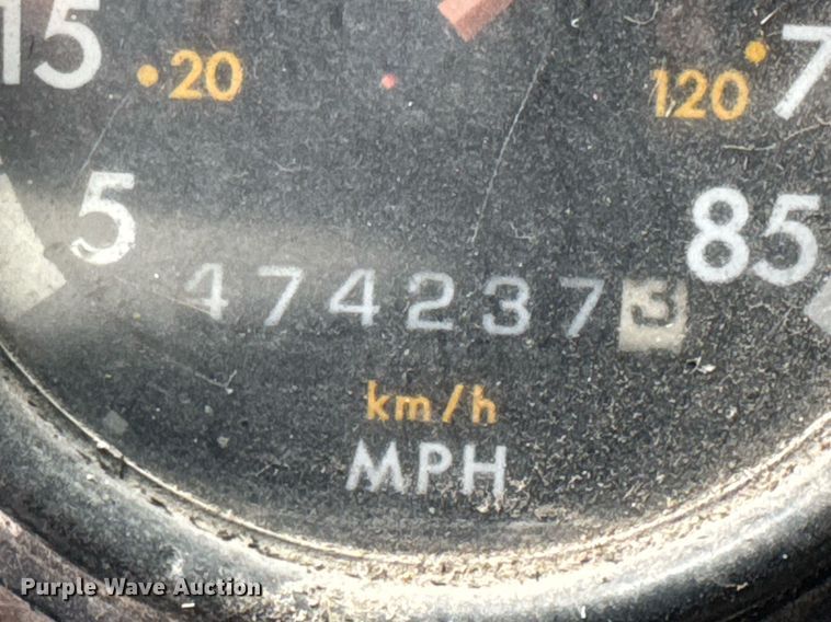 image for item DU9952 1993 Freightliner FLD semi truck