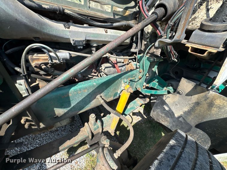 image for item DU9952 1993 Freightliner FLD semi truck