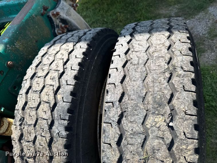 image for item DU9952 1993 Freightliner FLD semi truck