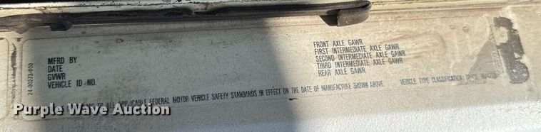 image for item DU9952 1993 Freightliner FLD semi truck