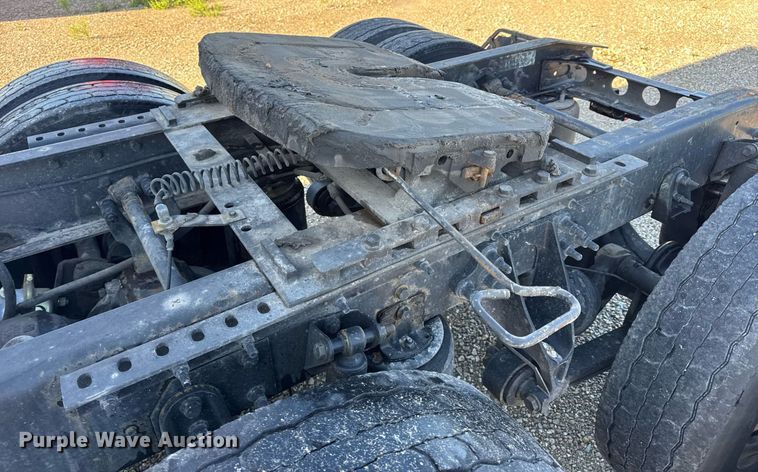 image for item DV4119 2016 International ProStar 122 semi truck