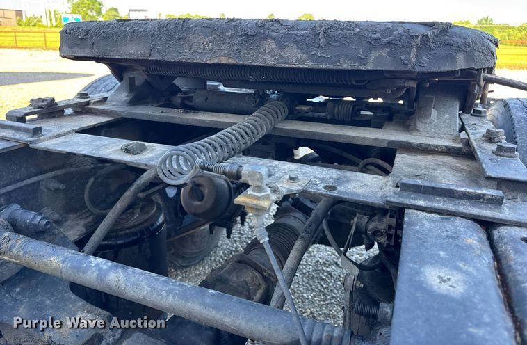 image for item DV4119 2016 International ProStar 122 semi truck