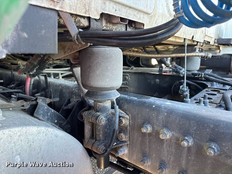 image for item DV4119 2016 International ProStar 122 semi truck