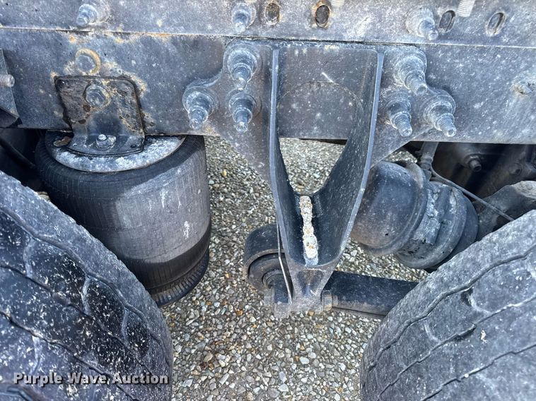 image for item DV4119 2016 International ProStar 122 semi truck