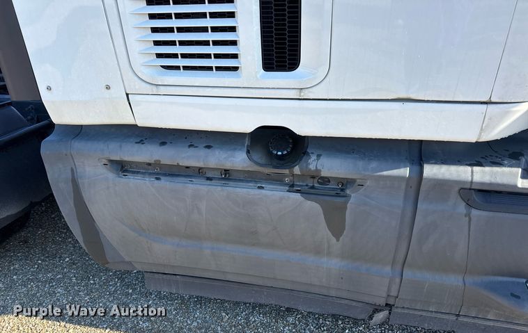 image for item DV4119 2016 International ProStar 122 semi truck