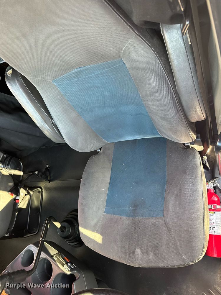 image for item DV4119 2016 International ProStar 122 semi truck