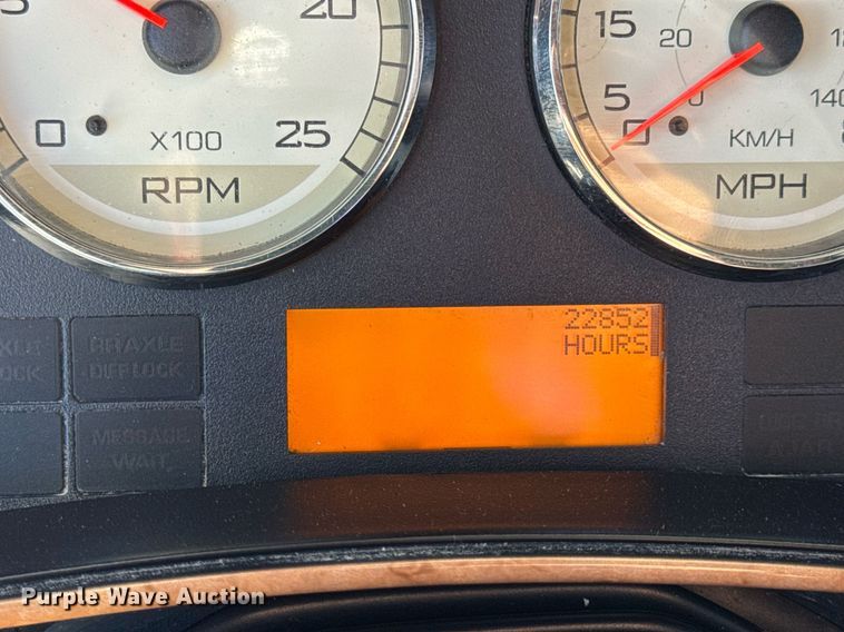 image for item DV4119 2016 International ProStar 122 semi truck