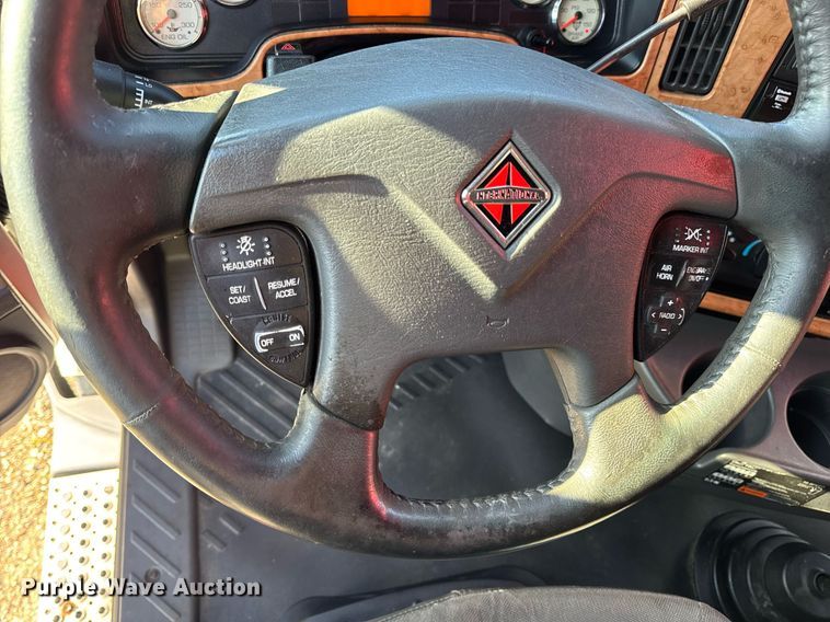 image for item DV4119 2016 International ProStar 122 semi truck