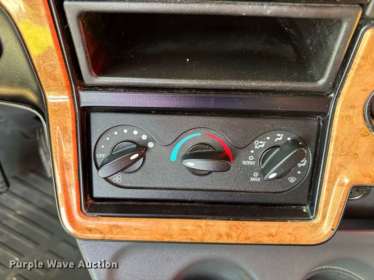 image for item DV4119 2016 International ProStar 122 semi truck