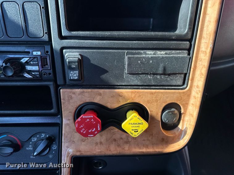 image for item DV4119 2016 International ProStar 122 semi truck