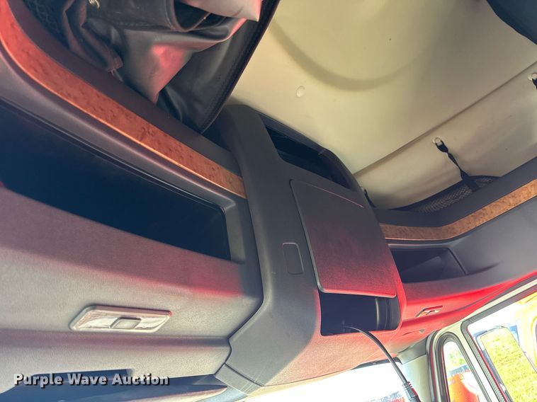 image for item DV4119 2016 International ProStar 122 semi truck