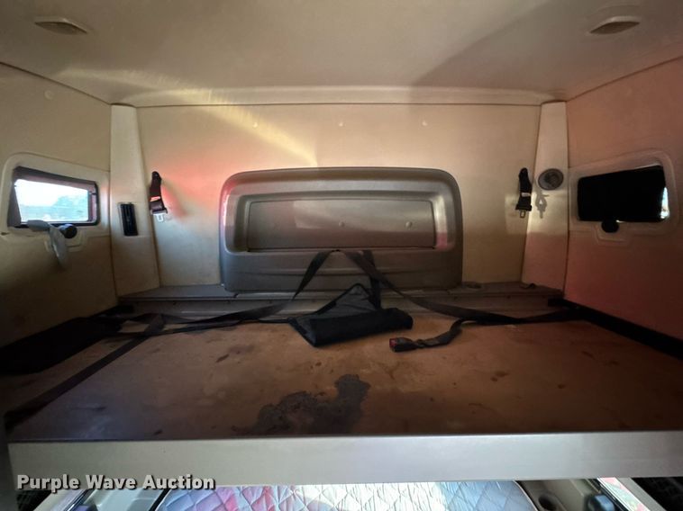 image for item DV4119 2016 International ProStar 122 semi truck