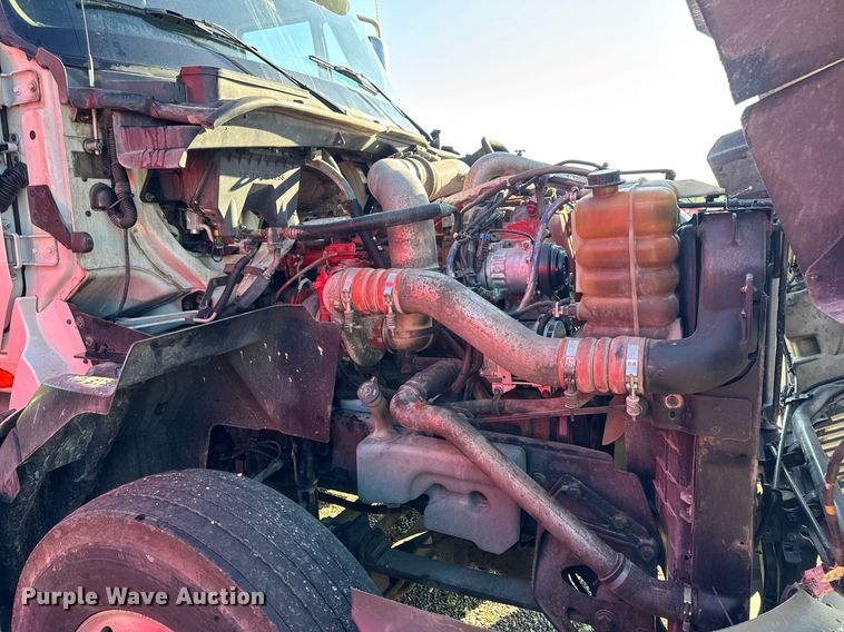 image for item DV4119 2016 International ProStar 122 semi truck