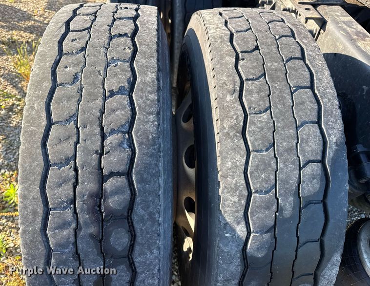 image for item DV4119 2016 International ProStar 122 semi truck