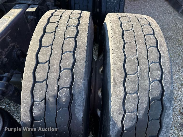 image for item DV4119 2016 International ProStar 122 semi truck