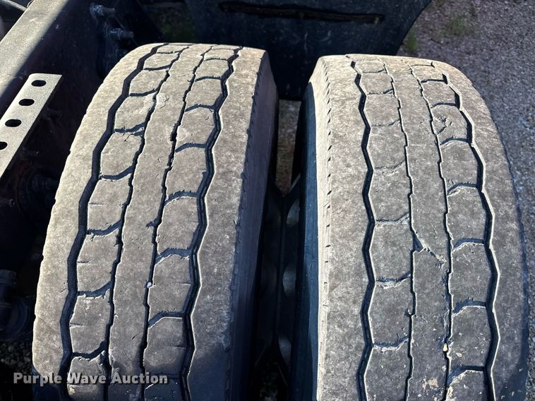 image for item DV4119 2016 International ProStar 122 semi truck