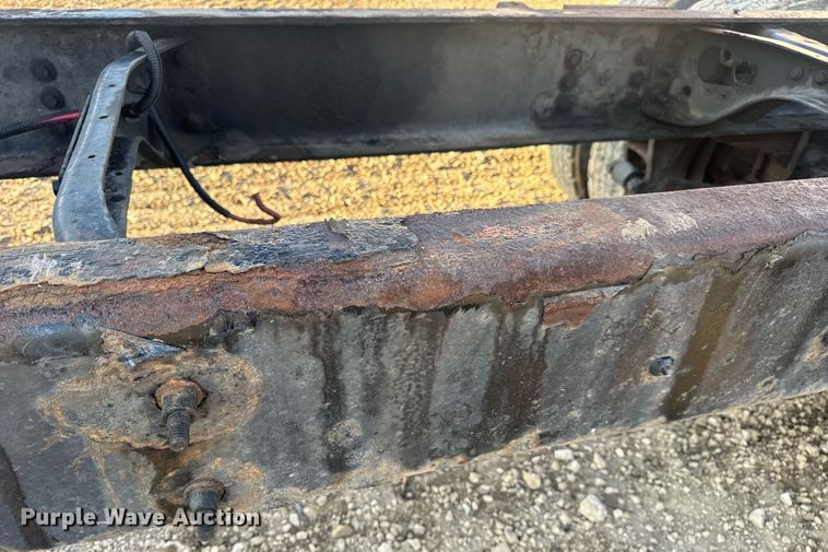 image for item DV4215 2011 International DuraStar 4400 truck cab and chassis