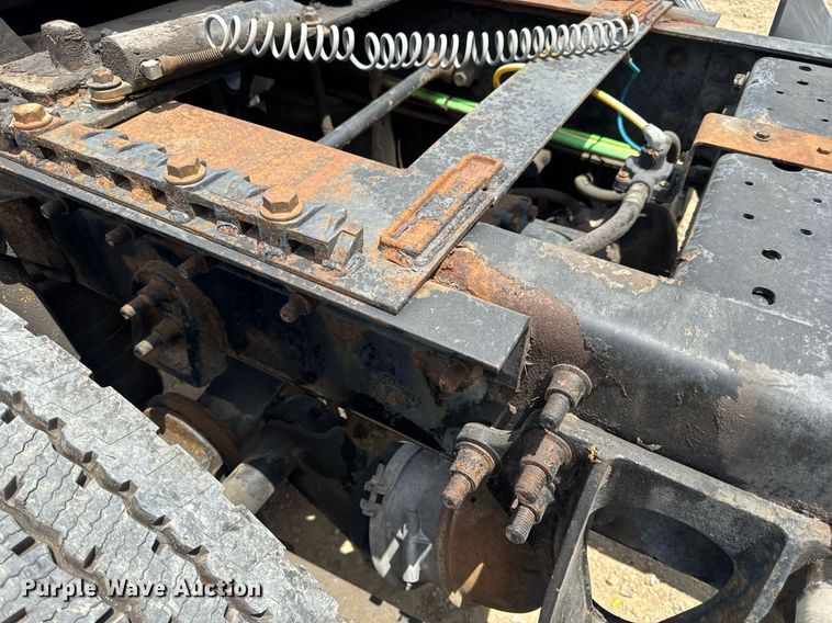 image for item DV4216 2007 International 9200i semi truck