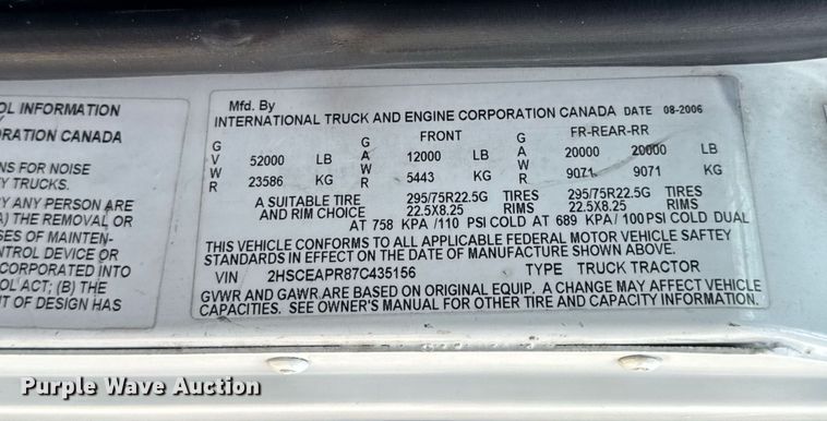 image for item DV4216 2007 International 9200i semi truck