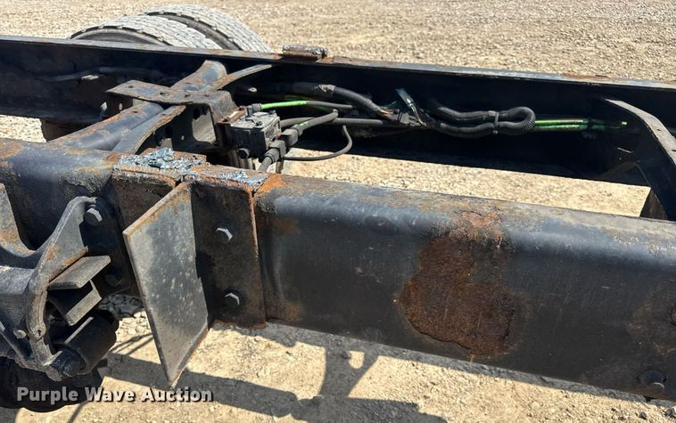 image for item DV4217 2011 International DuraStar 4300 truck cab and chassis