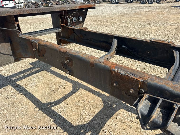 image for item DV4217 2011 International DuraStar 4300 truck cab and chassis