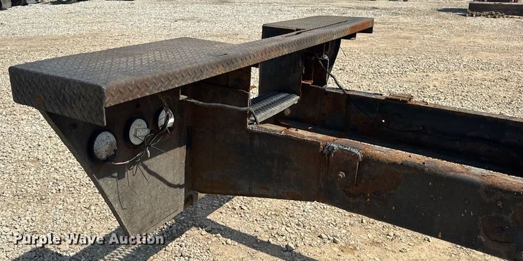 image for item DV4217 2011 International DuraStar 4300 truck cab and chassis