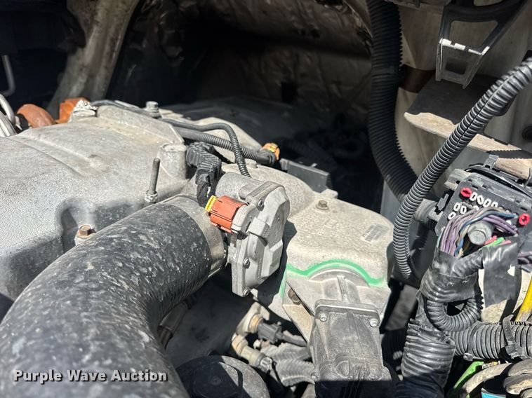 image for item DV4217 2011 International DuraStar 4300 truck cab and chassis