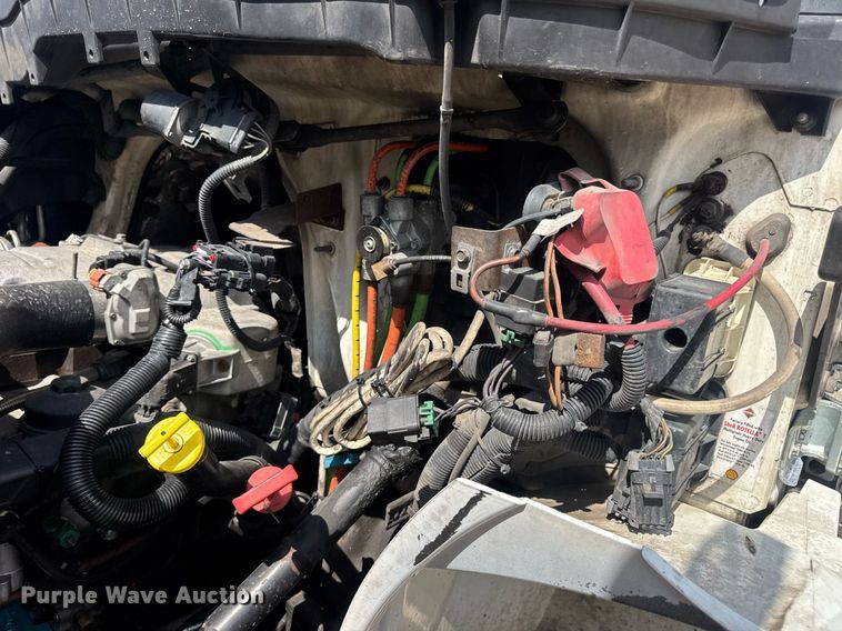 image for item DV4217 2011 International DuraStar 4300 truck cab and chassis