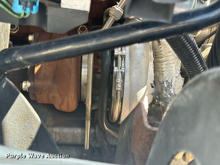 image for item DV4217 2011 International DuraStar 4300 truck cab and chassis