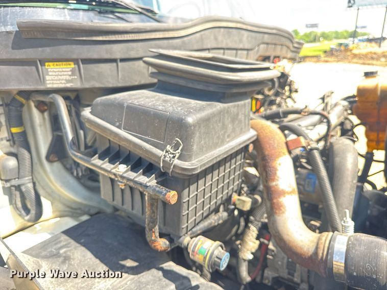 image for item DV4217 2011 International DuraStar 4300 truck cab and chassis