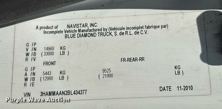image for item DV4217 2011 International DuraStar 4300 truck cab and chassis