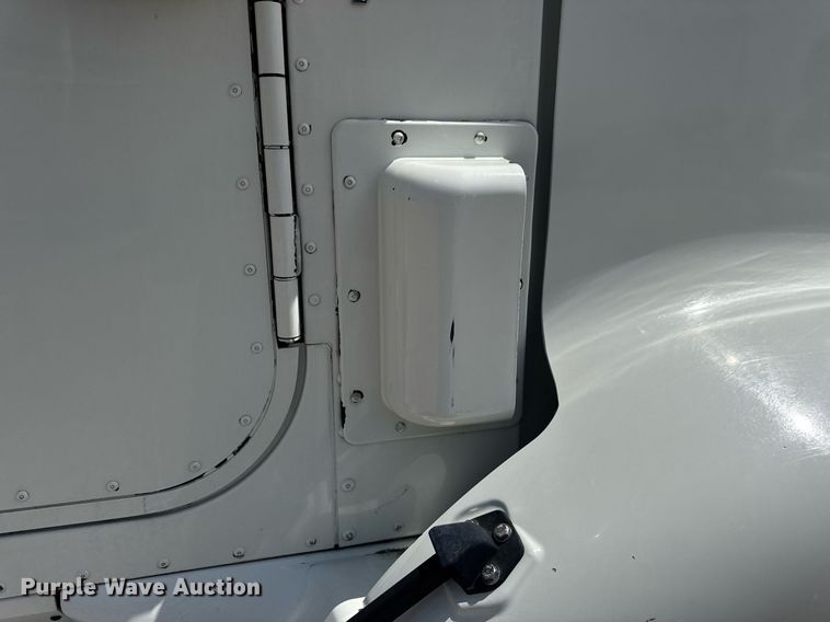 image for item DV4218 2007 International 9200i semi truck