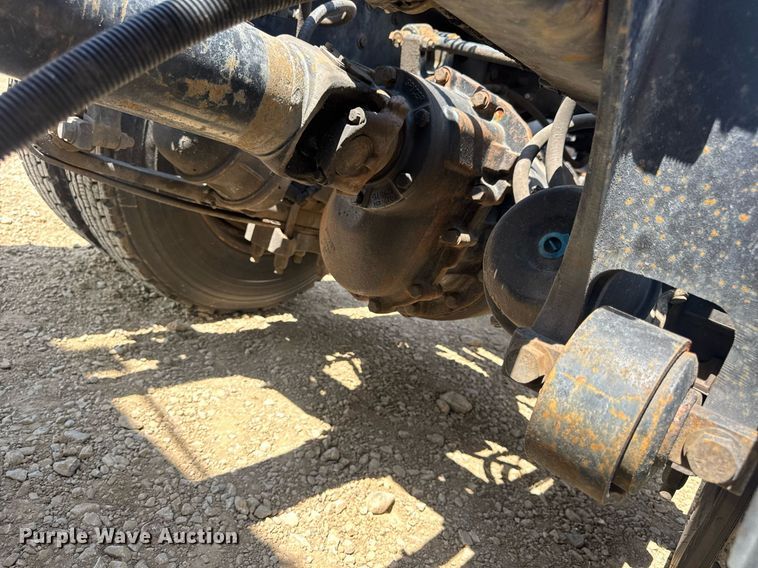 image for item DV4218 2007 International 9200i semi truck