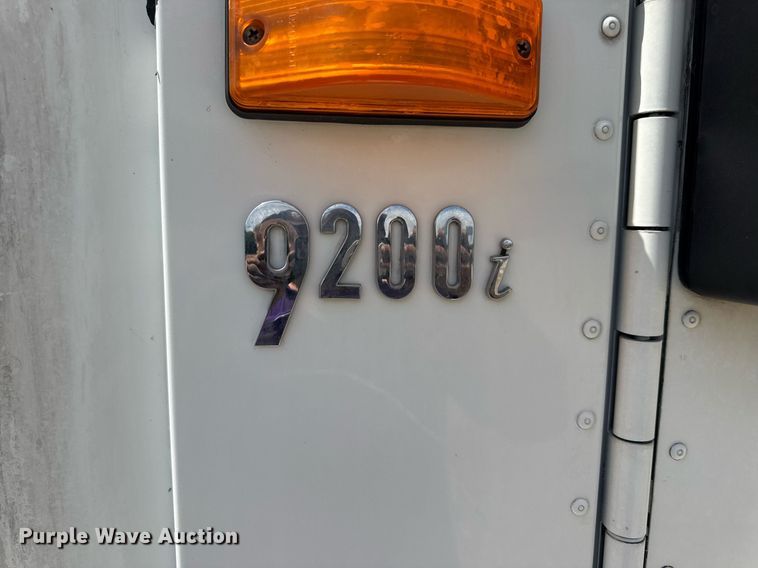 image for item DV4218 2007 International 9200i semi truck