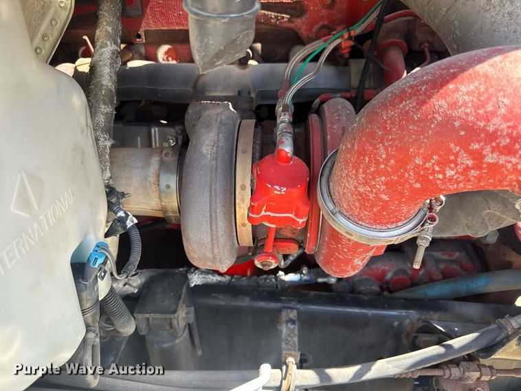 image for item DV4218 2007 International 9200i semi truck