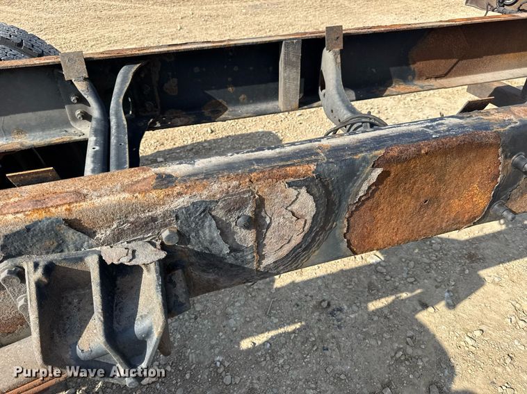 image for item DV4222 2007 International 4300 truck cab and chassis