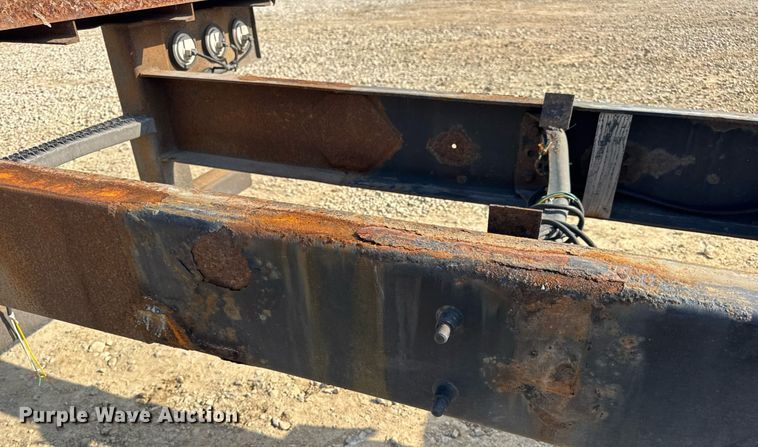 image for item DV4222 2007 International 4300 truck cab and chassis