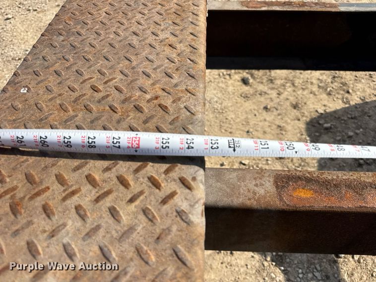 image for item DV4222 2007 International 4300 truck cab and chassis