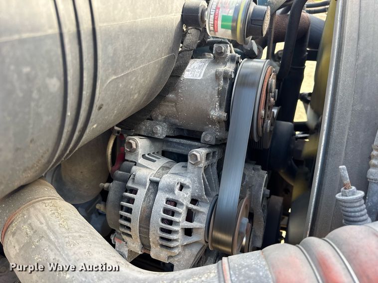 image for item DV4222 2007 International 4300 truck cab and chassis