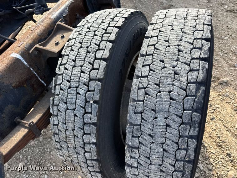 image for item DV4222 2007 International 4300 truck cab and chassis