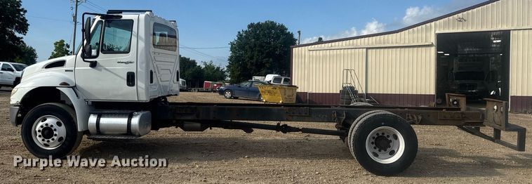 image for item DV4223 2010 International DuraStar 4300 truck cab and chassis